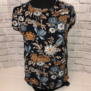 H&M fall floral short sleeve top